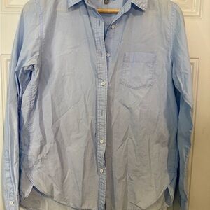 Casual Blue Button Down Shirt with Relaxed Fit